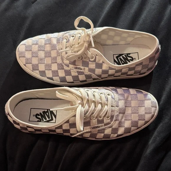 Vans Sneakers Men’s 6.5 Women’s Size 8 Silver & White Checker board Checkered GU - Picture 12 of 13